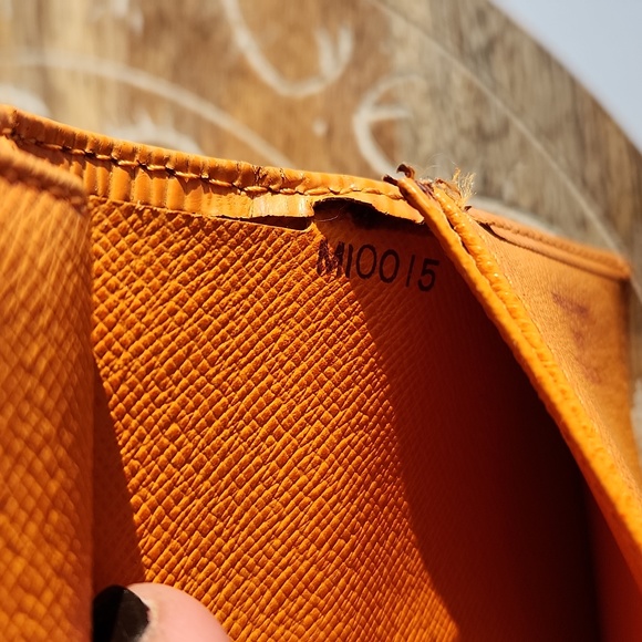 Louis Vuitton Epi Leather Compact Kisslock Wallet in Orange / Tangerine Color - Picture 11 of 17